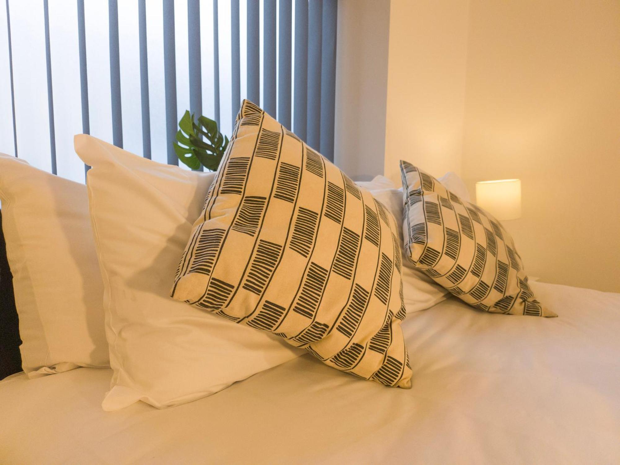 Plenty Of Parking Available; 3 Bedroom Apartment By Property Promise Cardiff Exterior foto